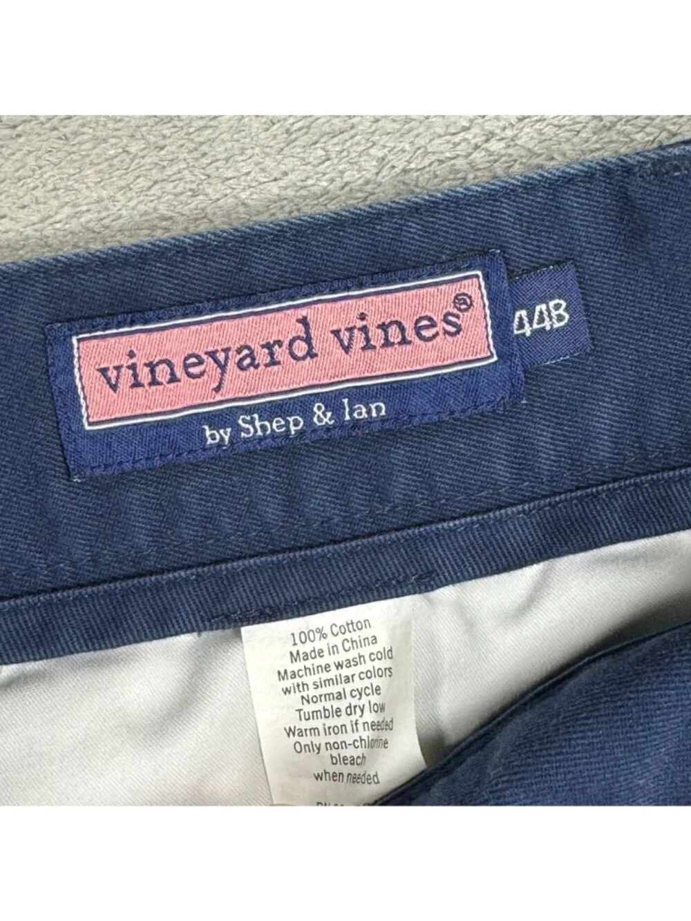 Vineyard Vines Mens 44B Navy Blue Khaki Shorts Golf Casual Preppy Minimalist